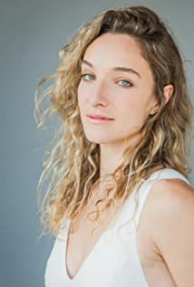 Anna Tierney