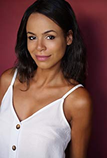Elicia Davies